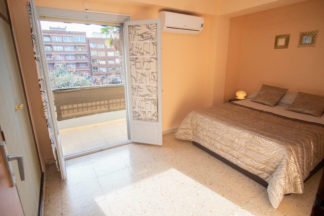 Apartamento Comodo A 10 Min Del Centro Alicante Buitenkant foto